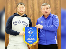 Кубок Азии. Акжол Махмудов встретился с&nbsp;членами сборной Кыргызстана 